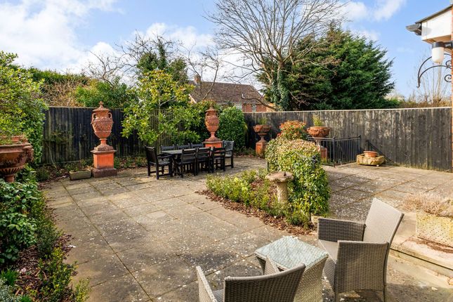 163 London Road, Cheltenham photo 4