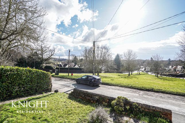 8, Colne Park Road, Colchester photo 2