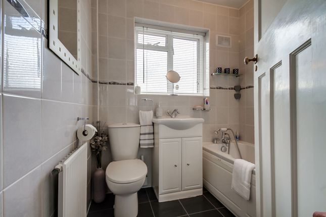 Terraced house for sale in Berkeley Avenue, Greenford