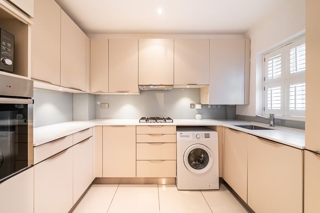 72, Wycliffe Road, London photo 2