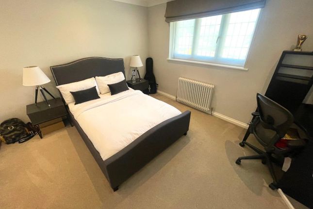 Bed 2.Jpg