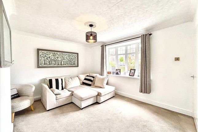 4, Oxton Close, Mansfield photo 2