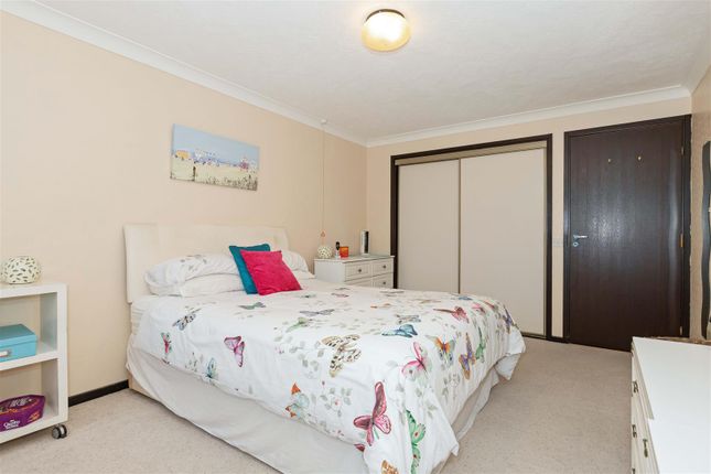 Flat for sale in Western Place, Worthing