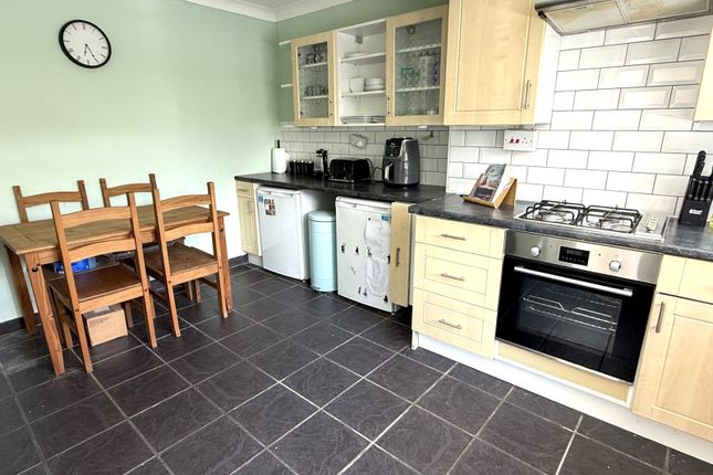 55, Brynglas Avenue, Port Talbot photo 4
