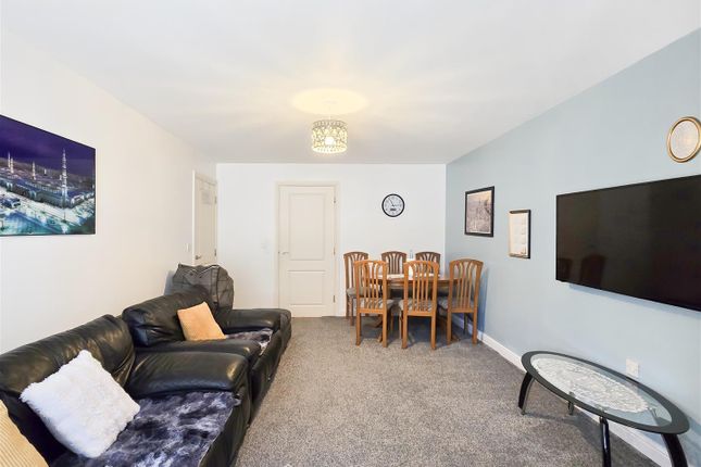 2, Drysdale Fold, Huddersfield photo 4