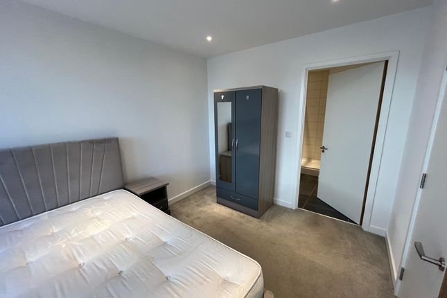 Flat xxx, 151 Boundary Lane, Manchester, Manchester photo 2
