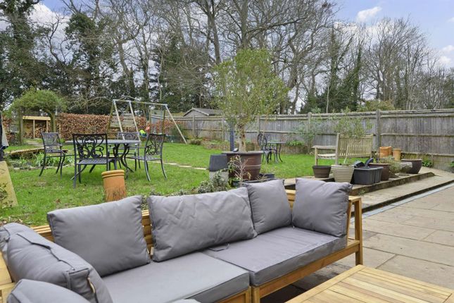 10, Dagden Road, Shalford photo 3