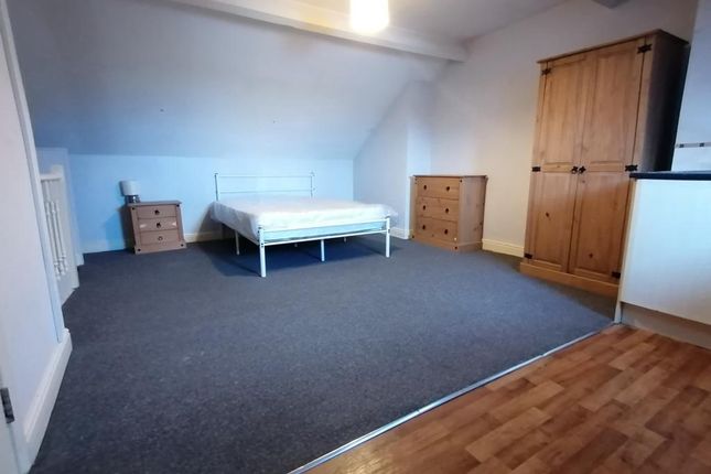 Thumbnail Shared accommodation to rent in Room 6, 260 Bentley Road, Doncaster