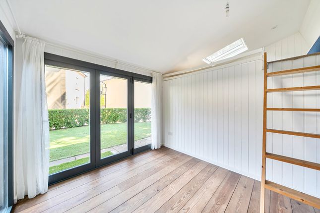 11 Mornington Drive,, Winchester, Hampshire photo 5