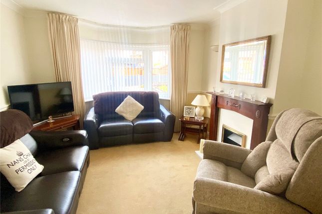 33, Ercall Gardens, Telford photo 4