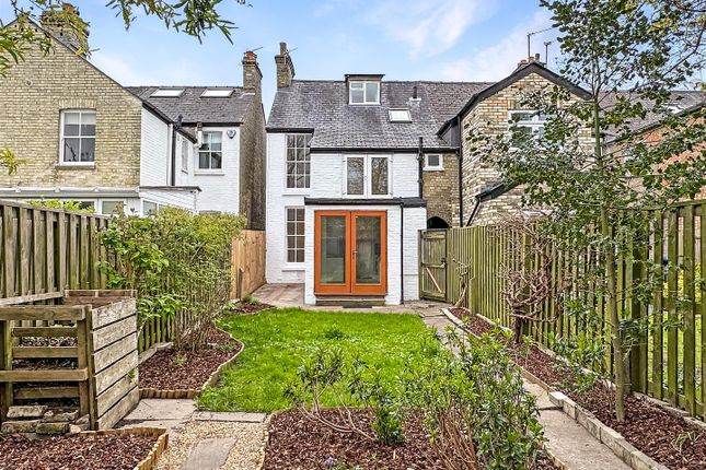 End terrace house for sale in Richmond Road, Cambridge