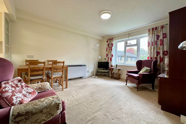 41 Allington Court Outwood Common Road, Billericay photo 3