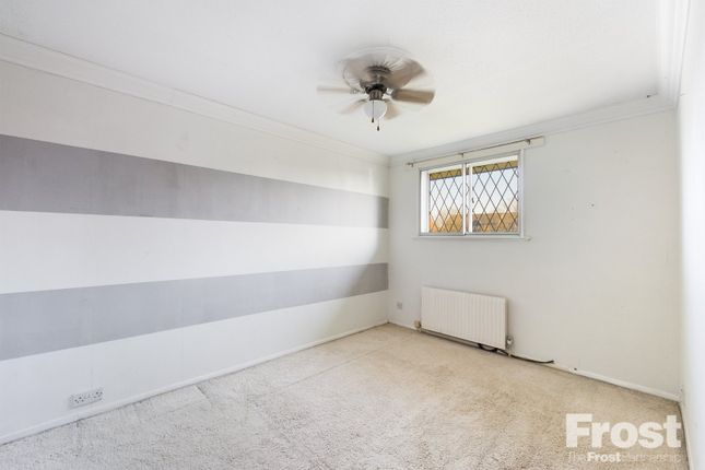 10, Maisie Webster Close, Stanwell photo 5