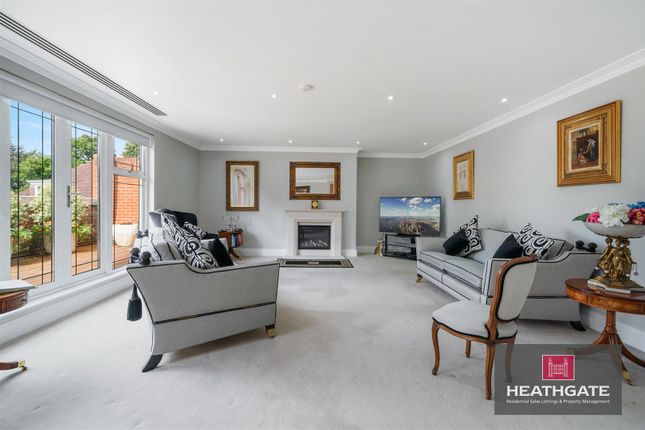 Flat for sale in Unwin Court, Beaumont Close, Hampstead Garden Suburb