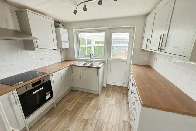 25, Breydon Way, Lowestoft photo 3