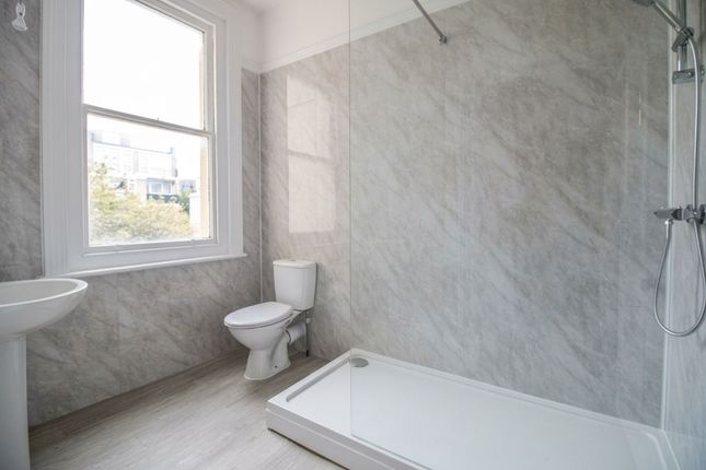 Flat 4, 5 Spencer Road, Eastbourne photo 4