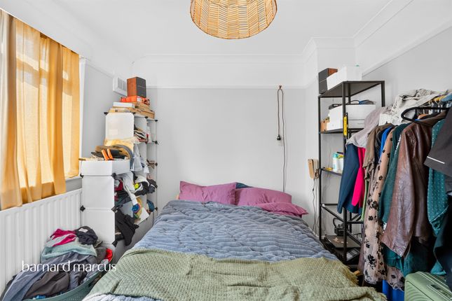21, Windsor Avenue, London photo 3