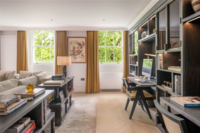 Flat H, 18-19, Eaton Square, London photo 4