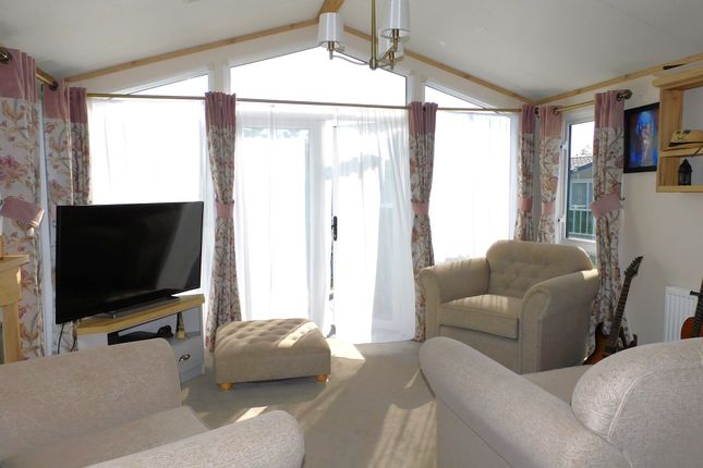 39 Foremans Bridge Caravan Park, Sutton St James photo 3