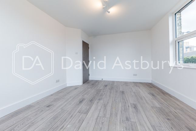 137D, Turnpike Lane, Crouch End photo 4