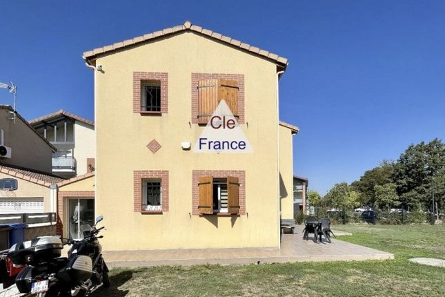 Detached house for sale in Fenouillet, Midi-Pyrenees, 31150, France