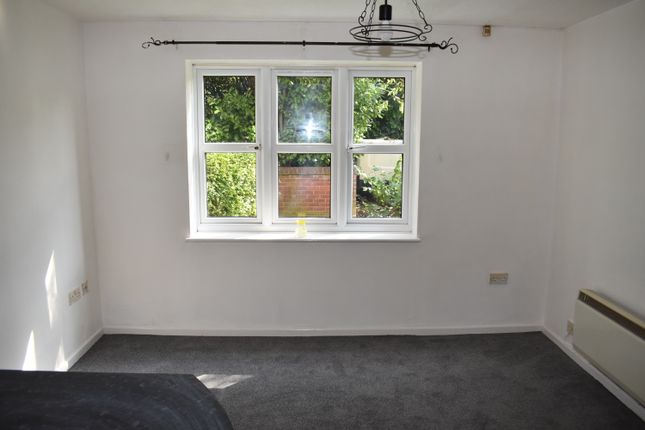 44, Selwood Close, Weston-super-Mare, North Somerset photo 2