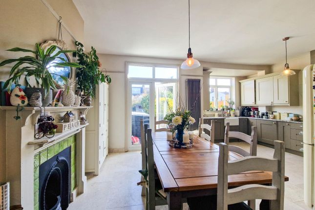 92, Victoria Road, Southend-On-Sea photo 4