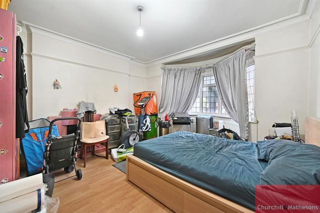 52, Bowes Road, London photo 3