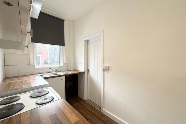 32, Brooklyn Street, West Yorkshire photo 4