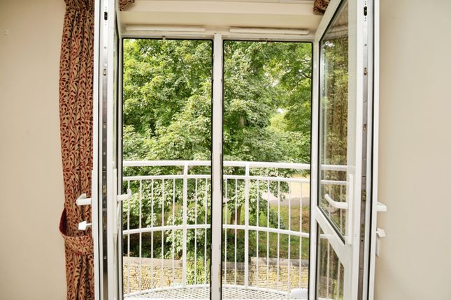 50, Sutton Court, Bingley photo 4