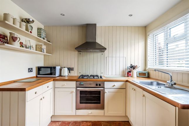 4, Central Way, Oxted photo 3