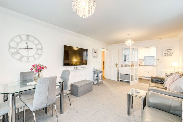 8 Pegasus Court,, Shelley Road, West Sussex photo 2
