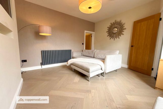7, East Parade, Rossendale photo 2