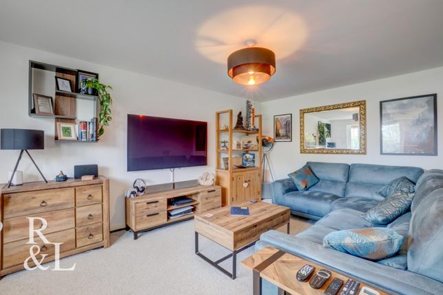 19, Stoneyford Road, Overseal photo 4