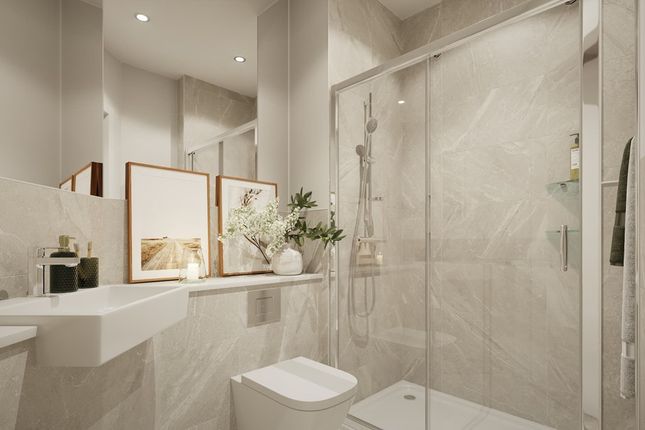 En Suite Finished In The Light Palette