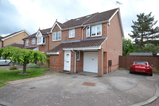 Thumbnail Detached house for sale in Chandlers Close, Bishop's Stortford