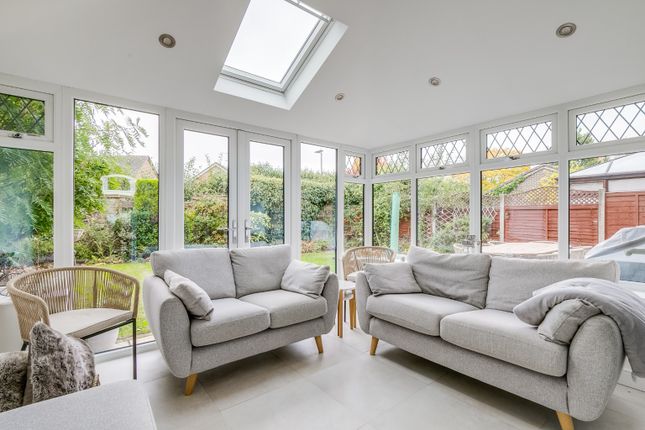 10 Mendlesham, Panshanger, Welwyn Garden City photo 3