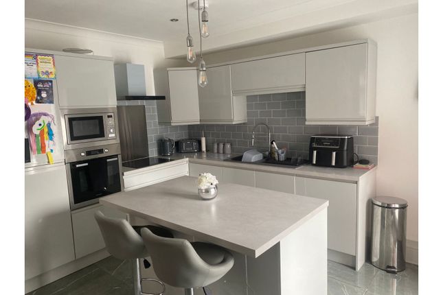 Thumbnail End terrace house for sale in Hunt Lane, Oldham