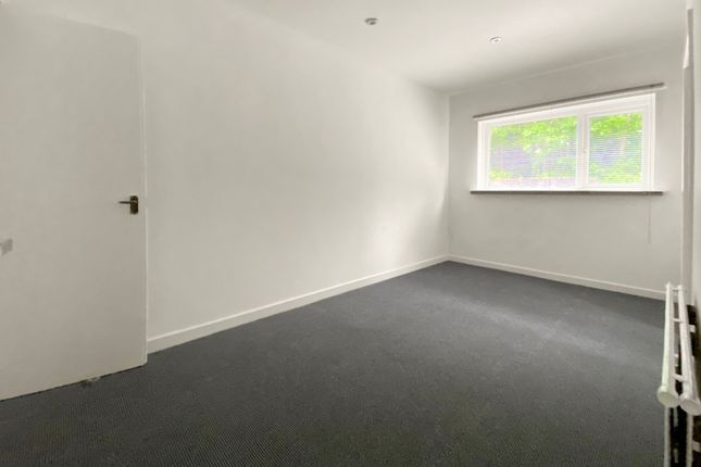 Flat 2, 23, Ely Road, Cardiff photo 4