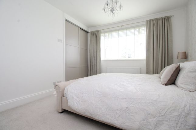 Flat for sale in Hillhead Parkway, Newcastle Upon Tyne, Tyne And Wear