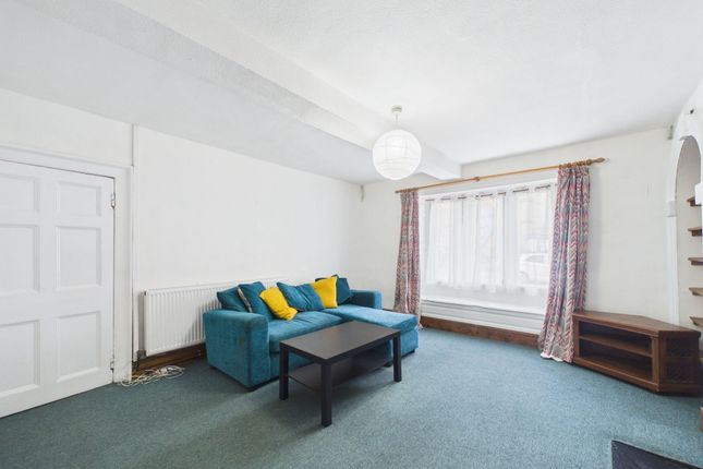 32 St. John Street, Matlock photo 3