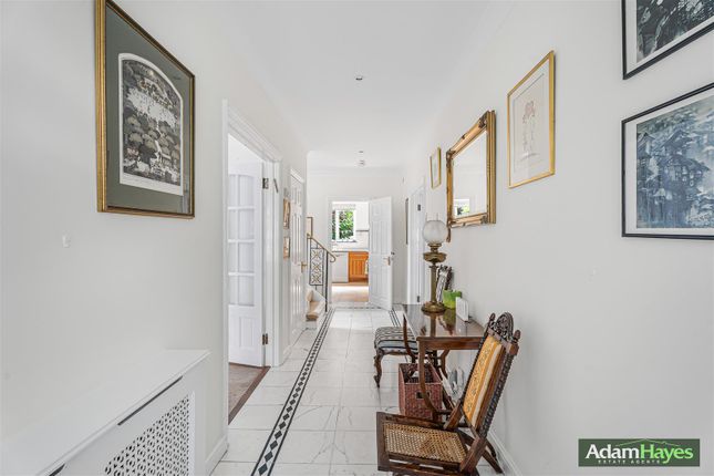 67, Church Crescent, London photo 4
