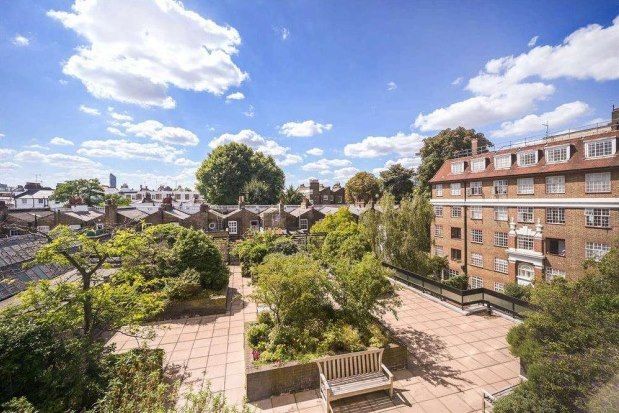 Flat to rent in Chelsea Manor Gardens Chelsea Towers, London