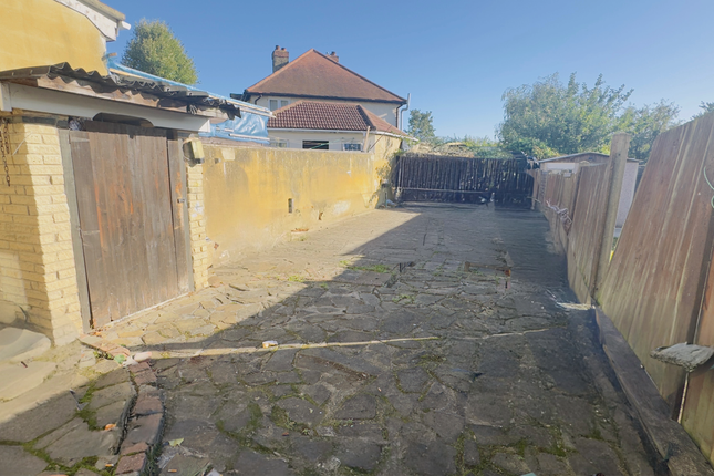 3, Allenby Road, Southall photo 2