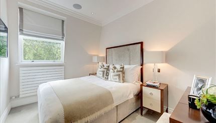 Flat 54 Garden House, 86-92 Kensington Garden Square, London photo 5