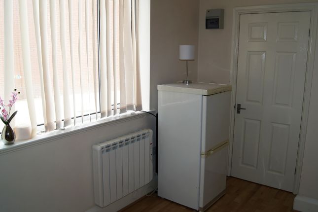 Flat 7, 56 Low Road, DONCASTER photo 3