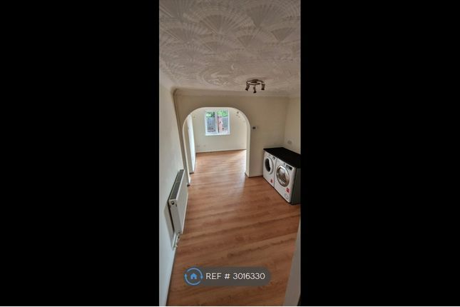 Eliot Close, Newport Pagnell photo 4
