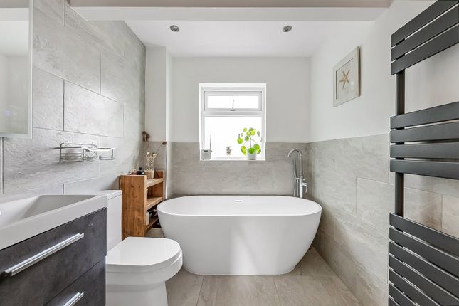 7, Wellington Mews, London photo 4
