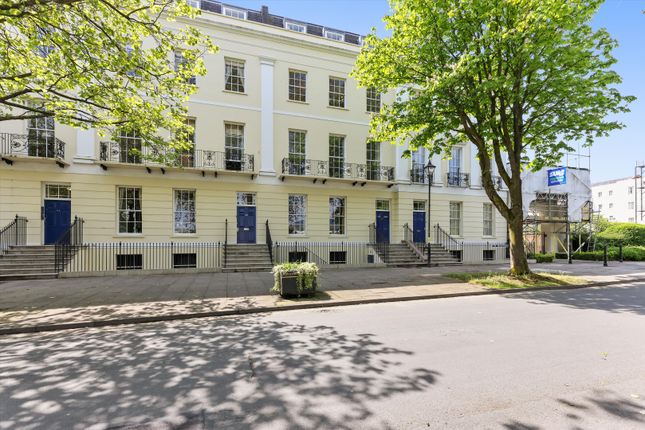 Flat for sale in The Broad Walk, Imperial Square, Cheltenham, Gloucestershire