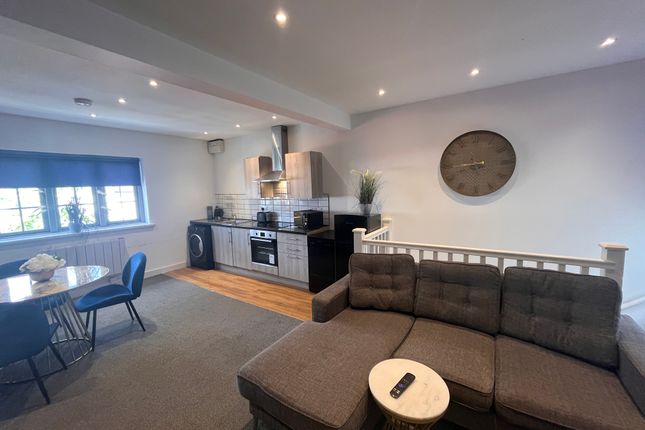 3 Woodfield St, Swansea photo 4